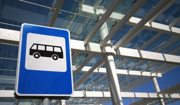 Для автобусов м84 и с891 временно отменена остановка у станции метро «Кантемировская»