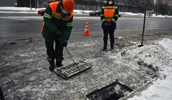 Порядка 300 бригад Мосводостока готовы к ликвидации последствий после дождя