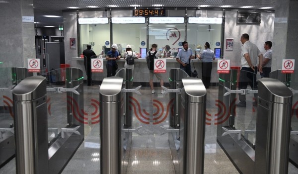 На станции метро «Рижская» установлены новые турникеты