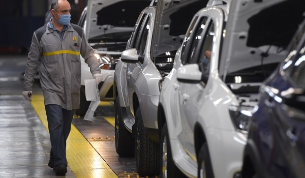 Собянин: Московский завод Renault будет выпускать легковые автомобили под историческим брендом 
