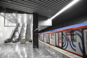 Южный вестибюль станции метро «Лианозово» соединили с подземным переходом