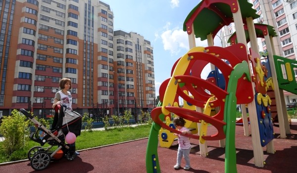 В среднем ежегодно 5% от всех регистраций прав в Москве оформляются в отношении несовершеннолетних