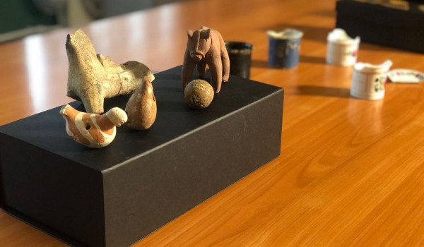 Игрушечный мишка и домино: Какие «детские» артефакты нашли археологи в сезоне 2021-2022гг.?