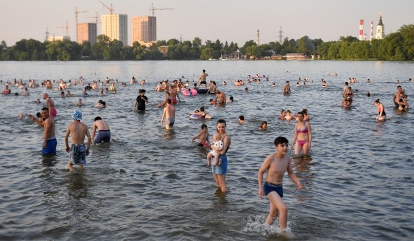 МЧС Москвы: Этим летом для жителей столицы открыты 10 безопасных пляжей