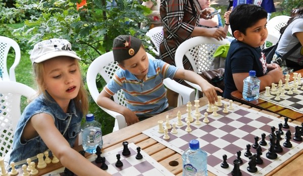 Фестиваль шахмат и джаза пройдет в столичном саду «Эрмитаж» 30-31 июля предпросмотр