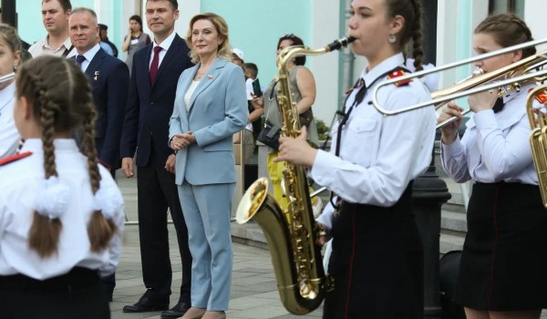 Сенатор Святенко: Знакомство с памятными местами Москвы должно стать частью патриотического воспитания