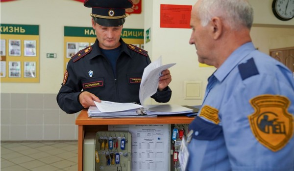Росгвардия проверила готовность образовательных учреждений к новому учебному году в Москве