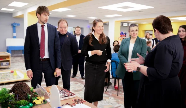 Анастасия Ракова обсудила с экспертами отрасли развитие профессиональной подготовки воспитателей и учителей