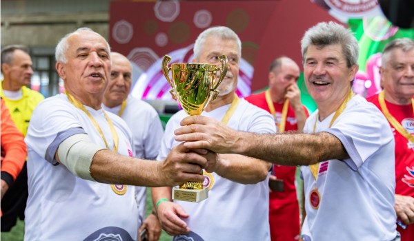 Более 350 участников проекта «Московское долголетие» сразились в спортивном турнире «Игры долголетия»