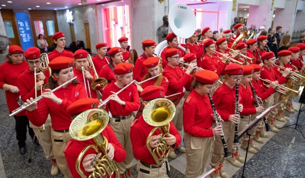 Около 400 музыкантов исполнили «Прощание славянки» в Музее Победы