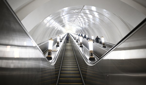 В северном вестибюле станции «Окружная» салатовой ветки метро завершили испытания эскалаторов