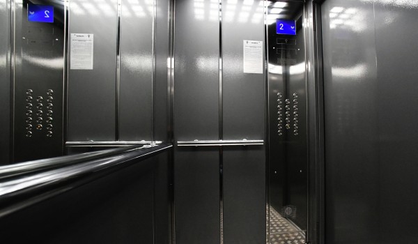 Загрутдинов: Завершился монтаж лифтов в здании взрослой поликлиники в Измайлове