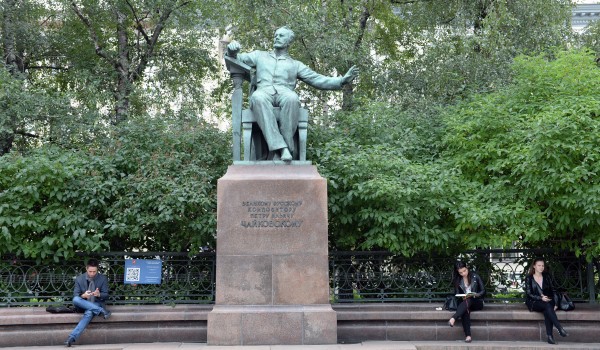 На Большой Никитской отреставрируют памятник Петру Чайковскому