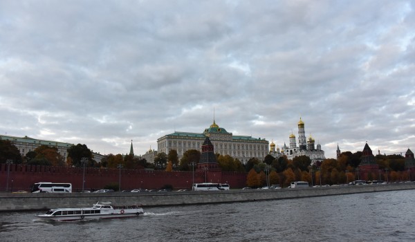 Москвичам пообещали облачную погоду без осадков 3 ноября