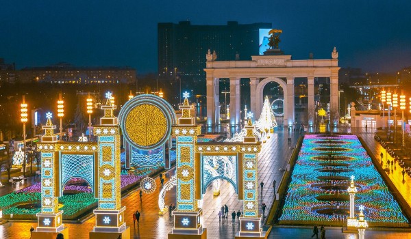 Москвичей пригласили на празднование Дня рождения Деда Мороза на ВДНХ