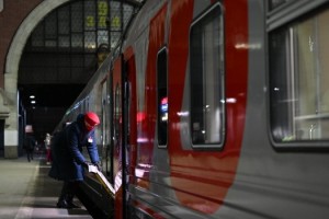 Пять дополнительных поездов запустят между Курском и Москвой на новогодние праздники