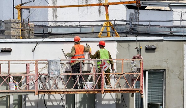 Собственник сделал ремонт ветхого здания в Басманном районе