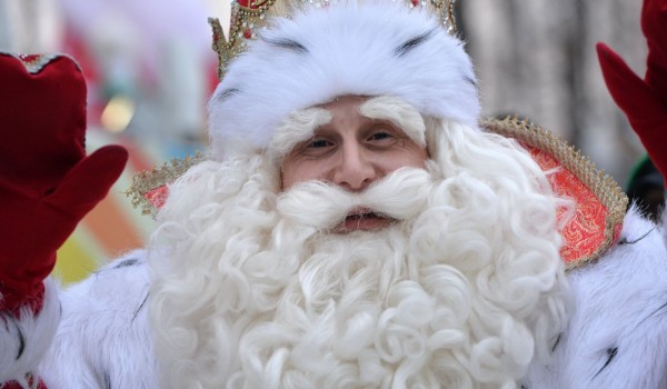 Робохоккей и команда Деда Мороза: Как интересно провести новогодние праздники в Москве?