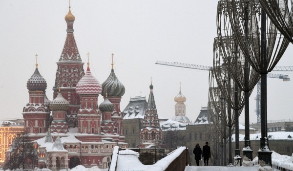В Москве ожидаются облачная с прояснениями погода и гололедица 4 января