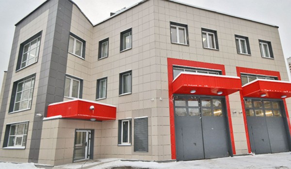 Здание пожарного депо с учебно-тренировочной башней введено в эксплуатацию в районе Тропарево-Никулино
