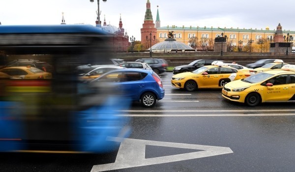 Число поездок на такси в Москве выросло на 42 млн в 2022 году