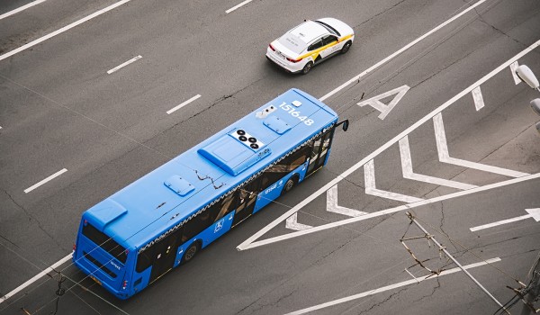 Появление 40 км «выделенок» позволит электробусам проезжать маршрут быстрее на 30%