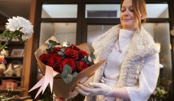 Стильный букет без 101 розы: Флорист объяснила, как выбрать идеальные цветы к 8 Марта