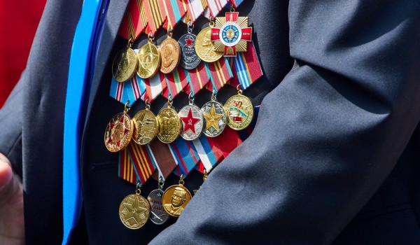 Собянин: Московские ветераны и труженики тыла получат матпомощь к 78-й годовщине Победы