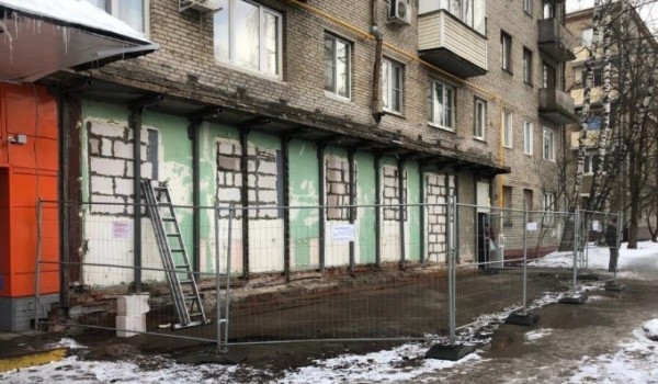 В районе Новогиреево тротуар  освободили от незаконной пристройки