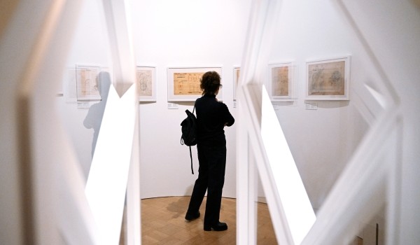 Москвичей пригласили на выставку «Фальконье. Архитектура света»