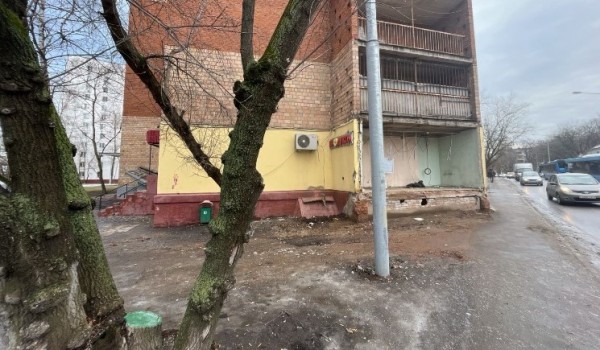 Незаконную пристройку к жилому дому демонтировали в Кузьминках