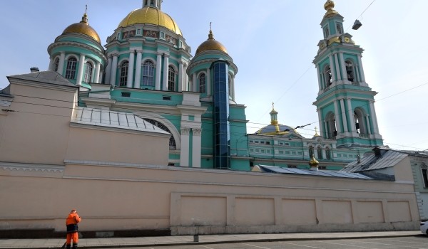 Движение в районе Богоявленского кафедрального собора будут перекрывать 14-16 апреля