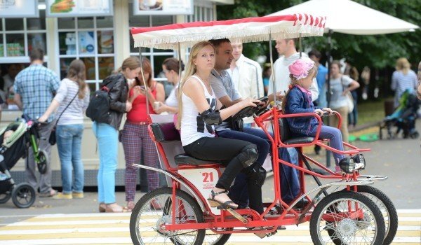 Велосипеды, коньки, скейтборды: город выставил на торги пункт проката в Парке Горького
