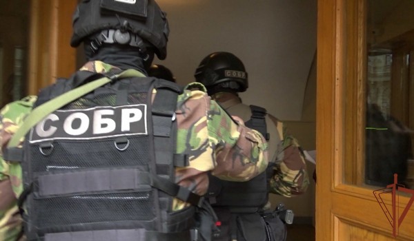 Росгвардейцы задержали в Москве сотрудников мошеннического колл-центра
