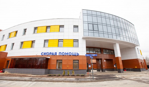Загрутдинов: Строительство подстанции скорой медицинской помощи на 20 машино-мест в Щербинке завершено на 98%