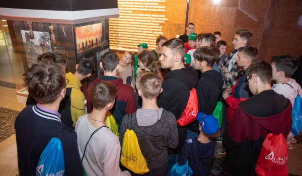 Более 100 детей из новых регионов прошли мастер-класс от «Лидеров России» в Музее Победы