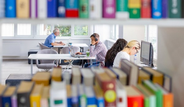 Более 2,3 тыс. точек доступа к бесплатной Сети работают в столичных библиотеках