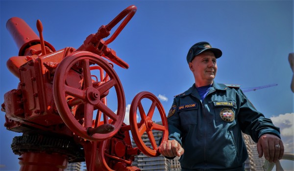 Пресс-тур на пожарном корабле «Надежда» в акватории Москвы-реки