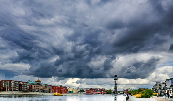 Дождь с грозой и до 23 градусов тепла ожидаются в Москве 2 июня