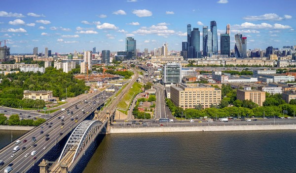 Переменная облачность и до 25 градусов тепла ожидаются в Москве 19 июня