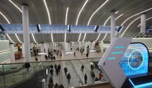 Более 131 тыс. раз пассажиры обратились в сервисные центры на БКЛ метро