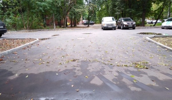 Парковка со шлагбаумом у входа в парк искусств «Музеон» не будет работать 1-2 июля