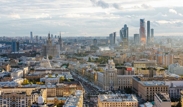 Собянин: За 11 лет в Москве благоустроили более 500 улиц, переулков и площадей