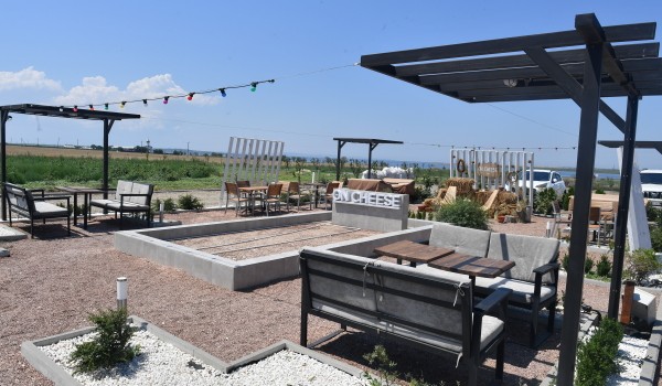 Столичные парклеты наделили статусом летних веранд