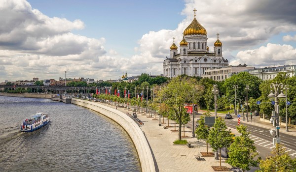 Облачная с прояснениями погода и до 20 градусов тепла ожидаются в Москве 24 июля