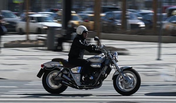 Почти 30 человек погибли и 434 пострадали в ДТП с участием мотоциклистов в Москве в январе — июле