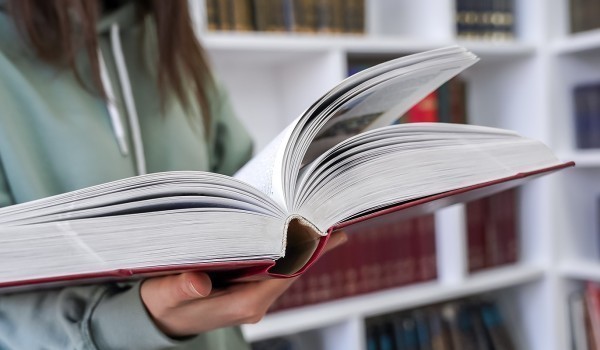 Московские издательства примут участие в книжной выставке в Шанхае