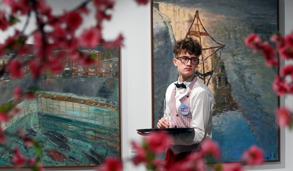 Забег официантов с подносами пройдет на Московском урбанфоруме