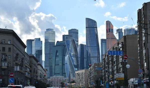 Схему движения изменили в районе Делового центра, на Краснопресненской и Смоленской набережных