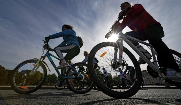 Более 15 тыс. человек приняли участие в Осеннем велопразднике на Северном речном вокзале